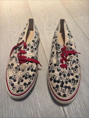 Vans Vintage Mickey Mouse Walt Disney Sneakers Size 8 1/2